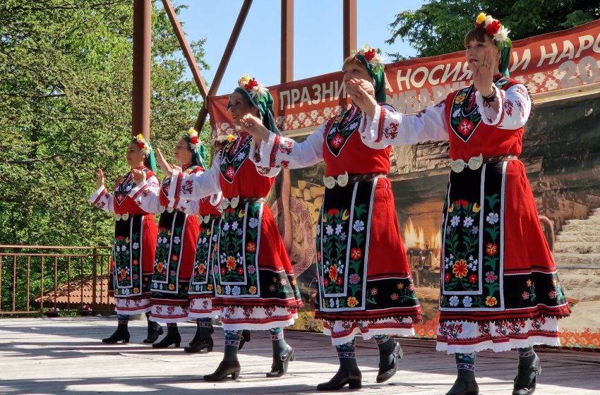  На 22 и 23 юли в с. Рибарица ще се състои поредното издание на фолклорния фестивал „Празник на народния обичай и автентичната носия”
