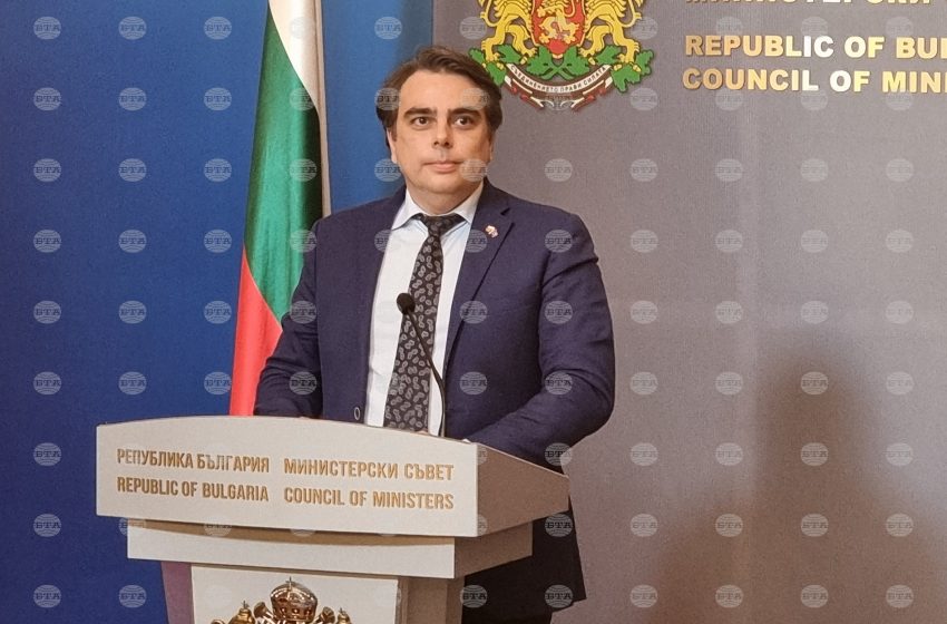  Основните параметри на бюджета са ясни и не са променени, заяви министърът на финансите Асен Василев