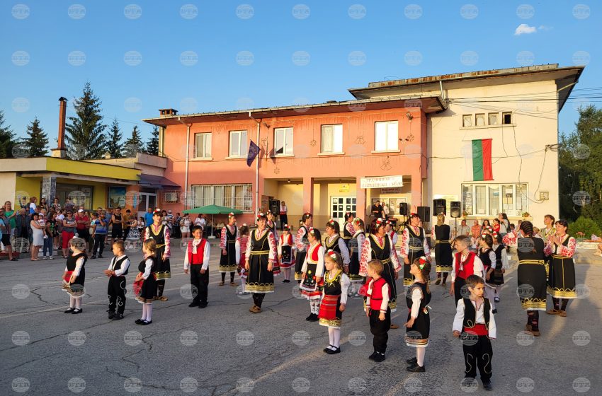  Самоковското село Широки дол чества своя празник с традиционен събор