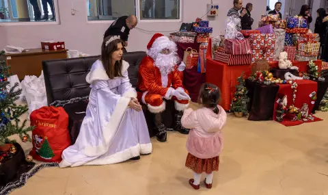  Снежанка доведе Дядо Коледа в София с хеликоптер