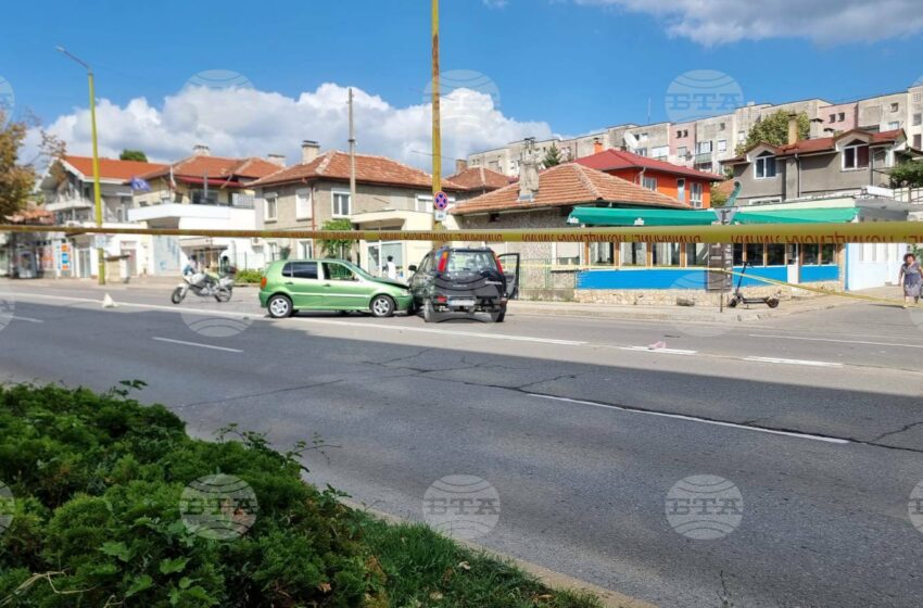  Двама неправилно пресичащи пешеходци пострадаха и предизвикаха катастрофа