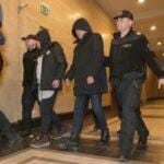 Софийският градски съд освободи от ареста под парична гаранция началника на отдел "Миграция" при Столична дирекция на вътрешните работи (СДВР) Йотко Андреев, Благой Благоев, Мхауеш Ел-хаж и Мохамад Ел-хаж. Те са обвинени за участие в организирана престъпна група, която се занимава с удължаване на продължителността на пребиваване на чужденци в страната ни, предаде БТА.