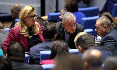 Политически сили в Народното събрание коментираха каква е ролята на българските институции и на евродепутата Елена Йончева за освобождаването на българските моряци от кораба „Галакси Лийдър“.