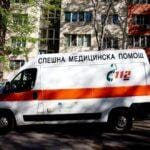 Той е бил агресивен към отзовалите се на повикване лекар и шофьор на санитарния автомобил.