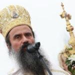 Статуята на свети Георги Победоносец е дело на скулптора Любомир Добрев, а сумата от близо 60 хил. лв. за изработването и поставянето ѝ е отпусната от бюджета на общината.