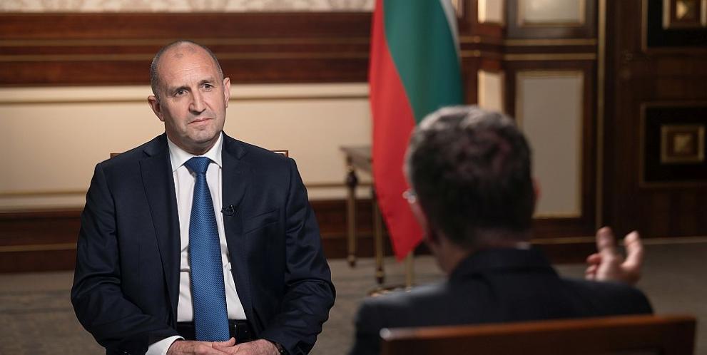 румен радев пред CNN за искането му за референдум относно приемането ни в еврозоната