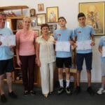 Ученици от ОУ „Георги Бенковски“ играят тенис на маса