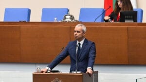 вот на недоверие към кабинета Желязков