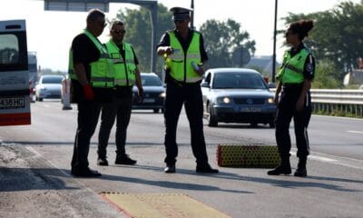 Пътен знак и асфалт при високи температури – ограничения за камиони в жегата
