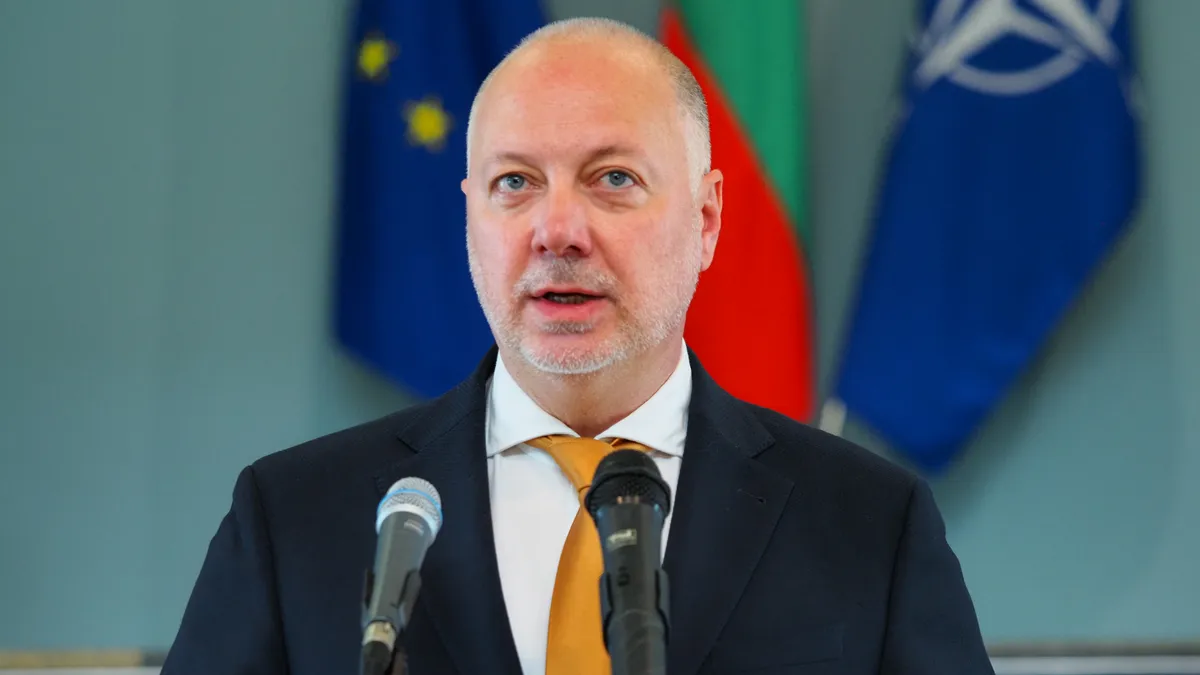 Анкета на Канал 7 за деня: днес ви питаме подкрепяте ли действията на правителството