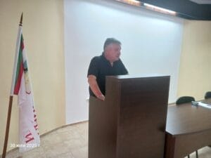 Празник на народния обичай и автентичната носия – сцена в Рибарица