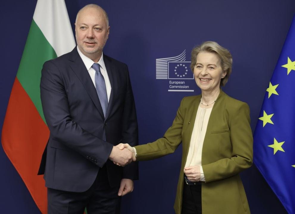 Урсула фон дер Лайен и Росен Желязков по време на визита в България