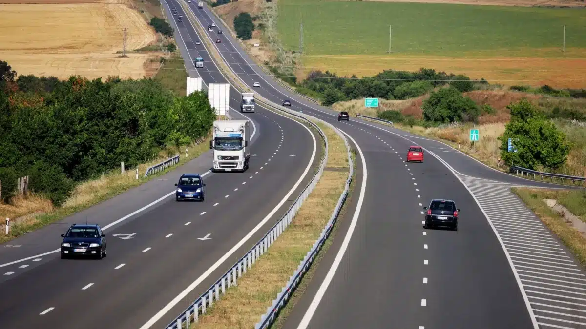 Временна организация на движението по автомагистрала Хемус заради ремонти и полагане на маркировка
