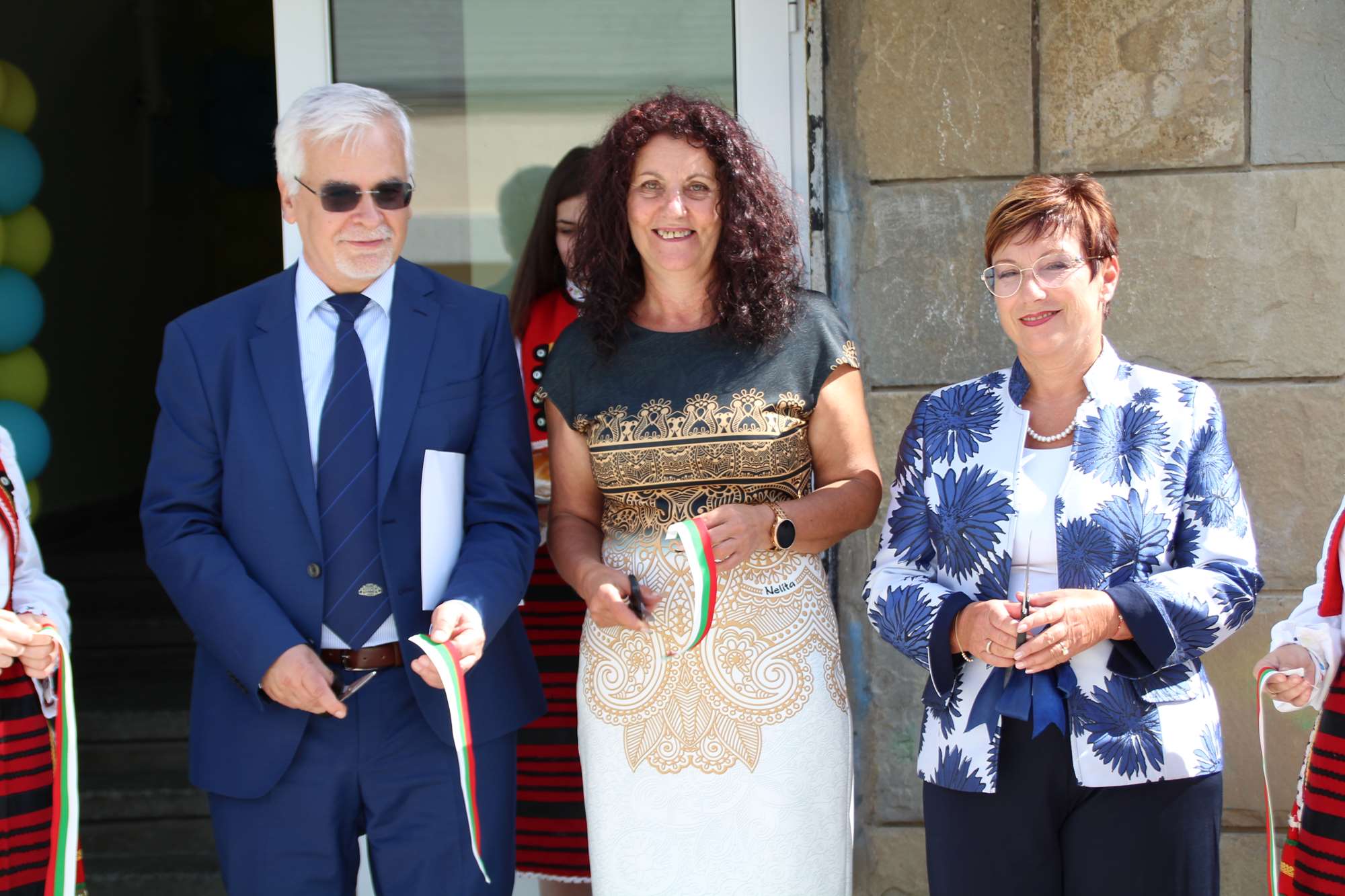 Д-р Мадлена Бояджиева и акад. Николай Витанов откриват новата учебна година в Тетевен