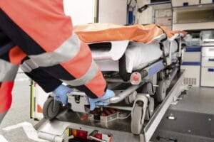 Полиция и линейка на място при инцидент в каменна кариера във Врачанско
