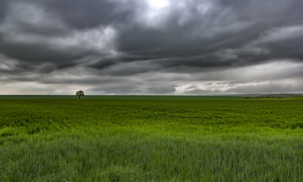 Прогноза за времето 14.10.2025 – Облаци и кратки дъждове над страната