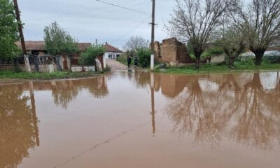 Опасно време в почти цяла България: НИМХ издаде червен, оранжев и жълт код за обилни валежи, порои и силен вятър. Ето къде е най-рисково и какво време ни очаква през уикенда.