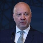 Премиерът Росен Желязков по време на изявление пред журналисти за коледните добавки за пенсионерите 2025