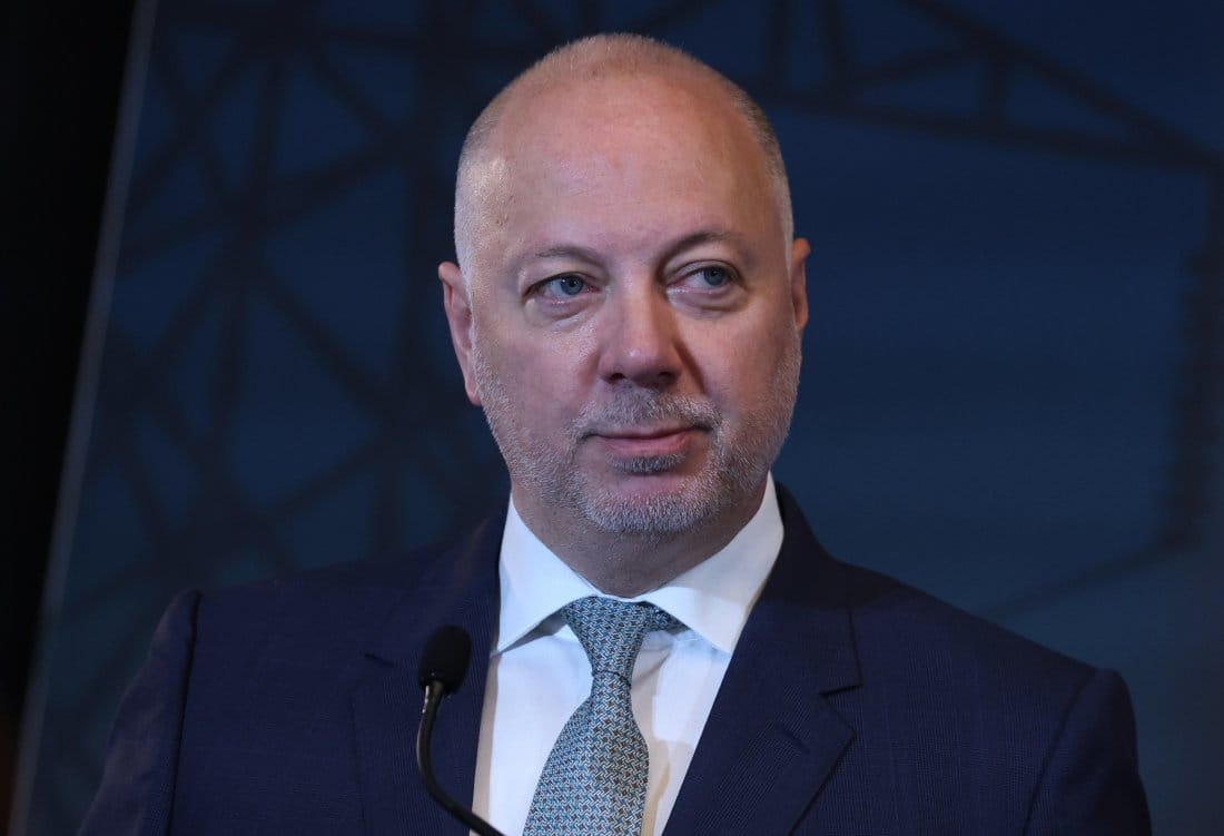 Премиерът Росен Желязков по време на изявление пред журналисти за коледните добавки за пенсионерите 2025