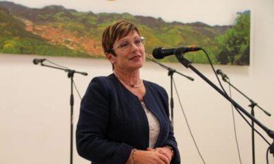 Таня Михайлова поздравява учителите в Тетевен по случай Международния ден на учителя