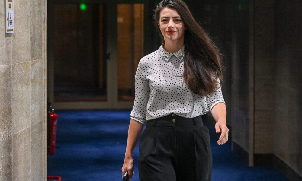 Лена Бориславова пред Софийския районен съд след решението по делото „Корал“