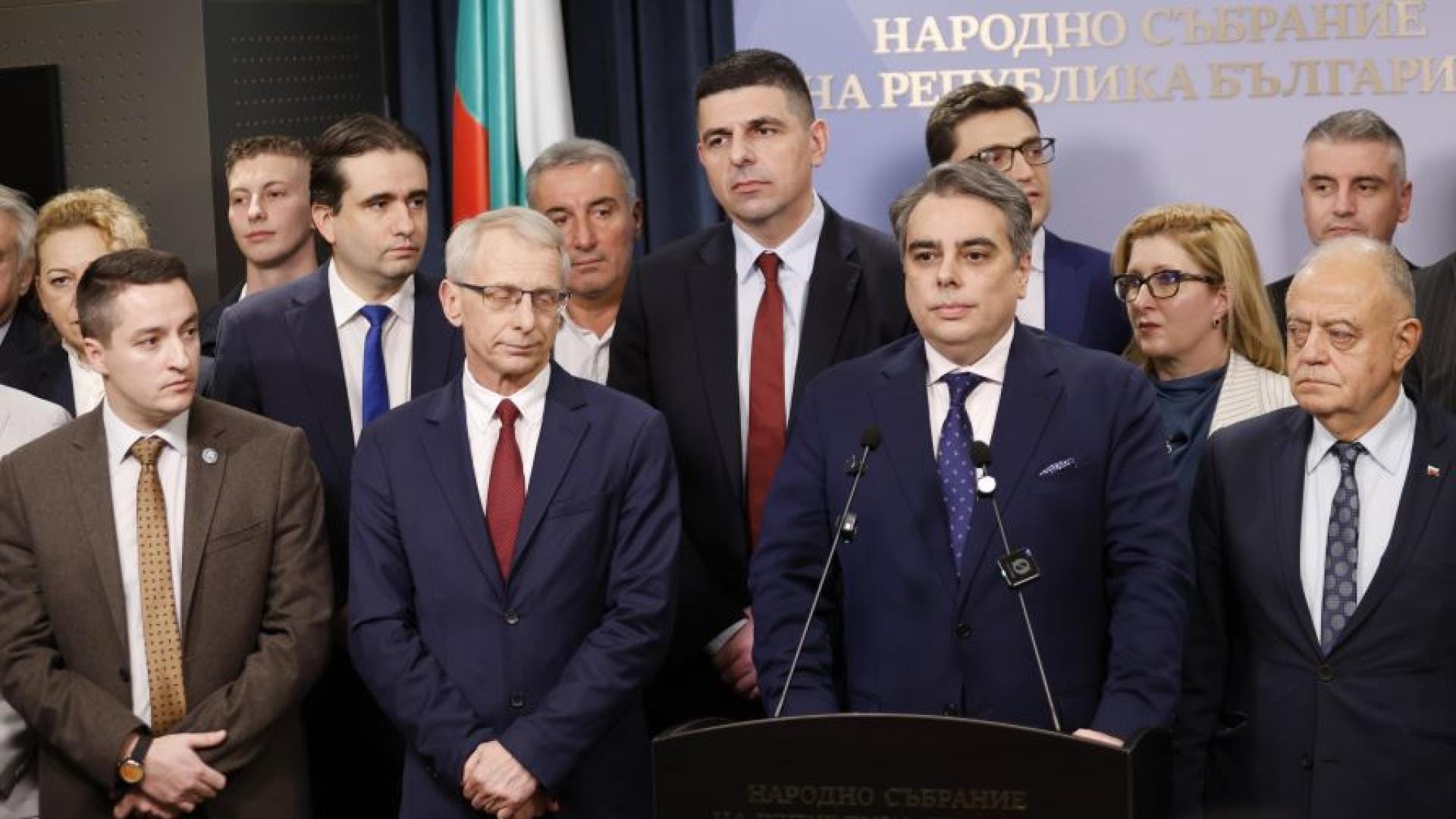 ПП-ДБ няма да предлага правителство и настоява за машинно гласуване