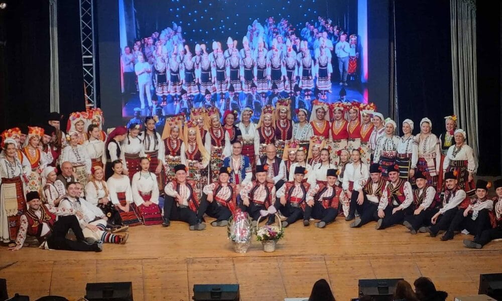 с концерт дадоха старт на коледа в червен бряг