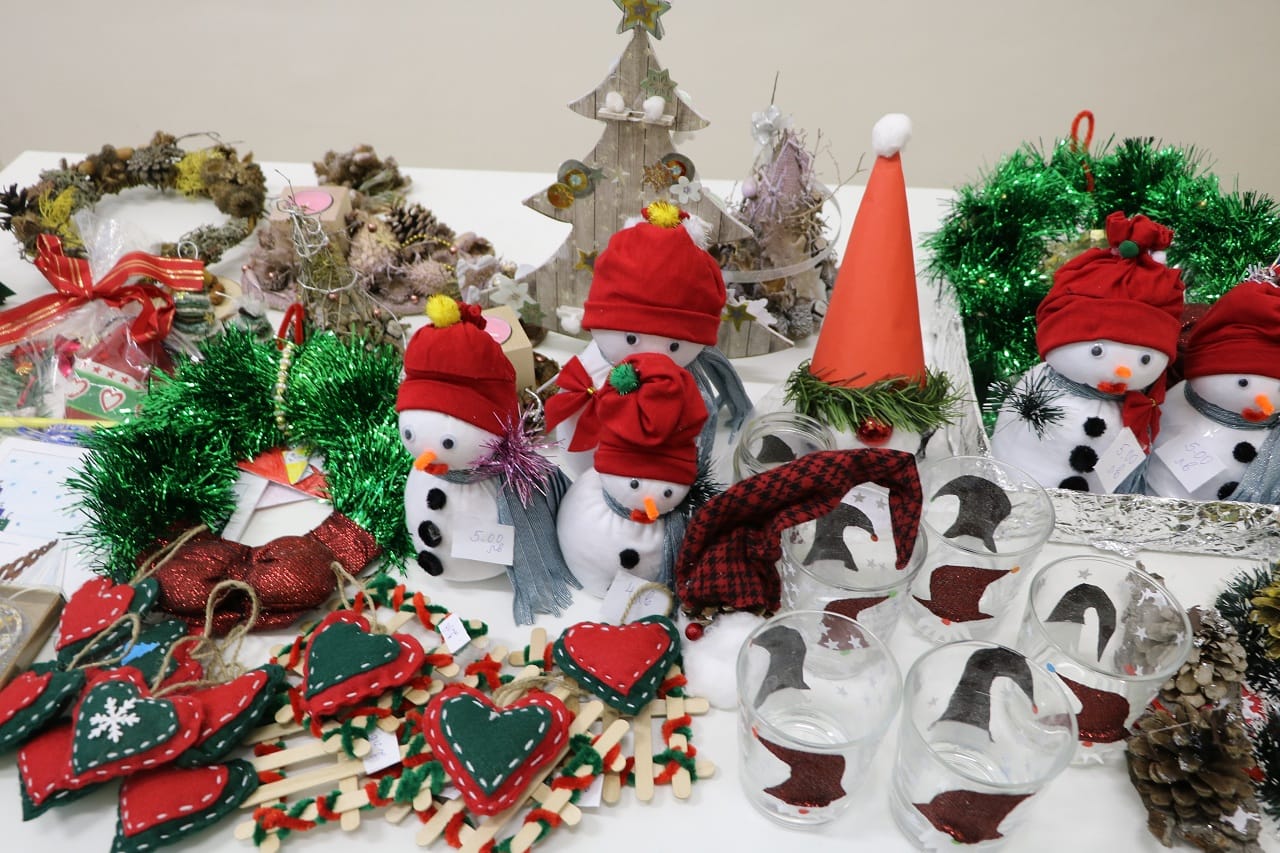 Коледна работилница и базар