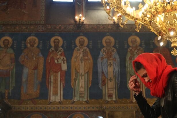 Църковен празник на 26 януари – почит към преподобни Ксенофонт и неговото семейство. Какви са традициите и защо се отварят прозорците в този ден.