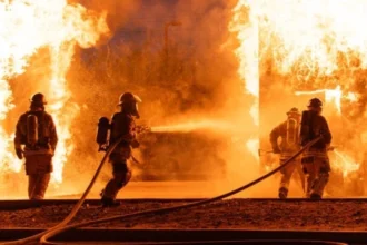 Пожар в село Липница отне живота на близнаци на година и половина. Огънят е избухнал в къща в ромската махала, разследването продължава.