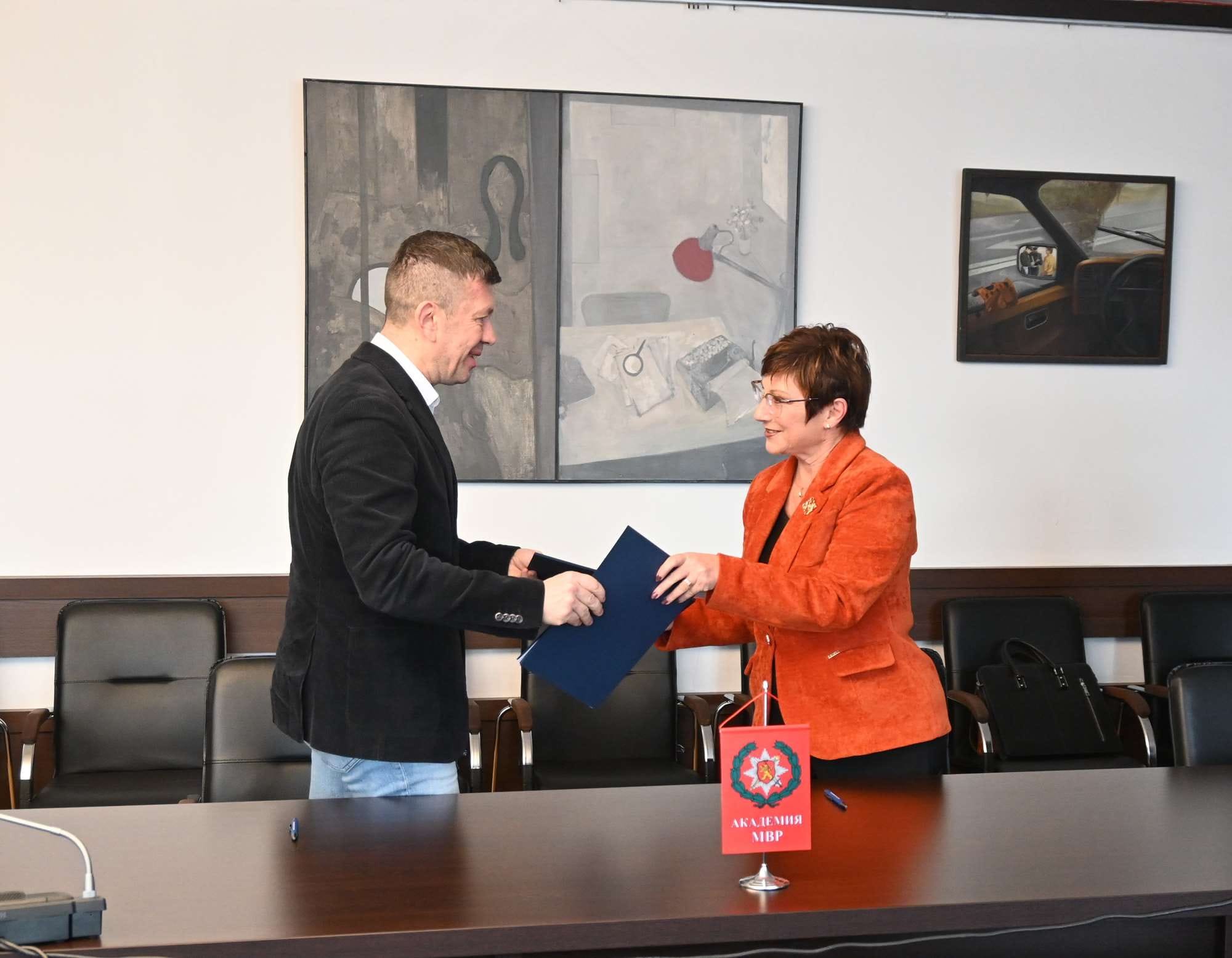 Официално подписване на меморандум за образователно и институционално сътрудничество.