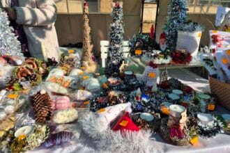 Коледен базар Голям извор събра жители и гости на селото с коледни традиции, ритуали, фолклорна програма и празнично настроение.