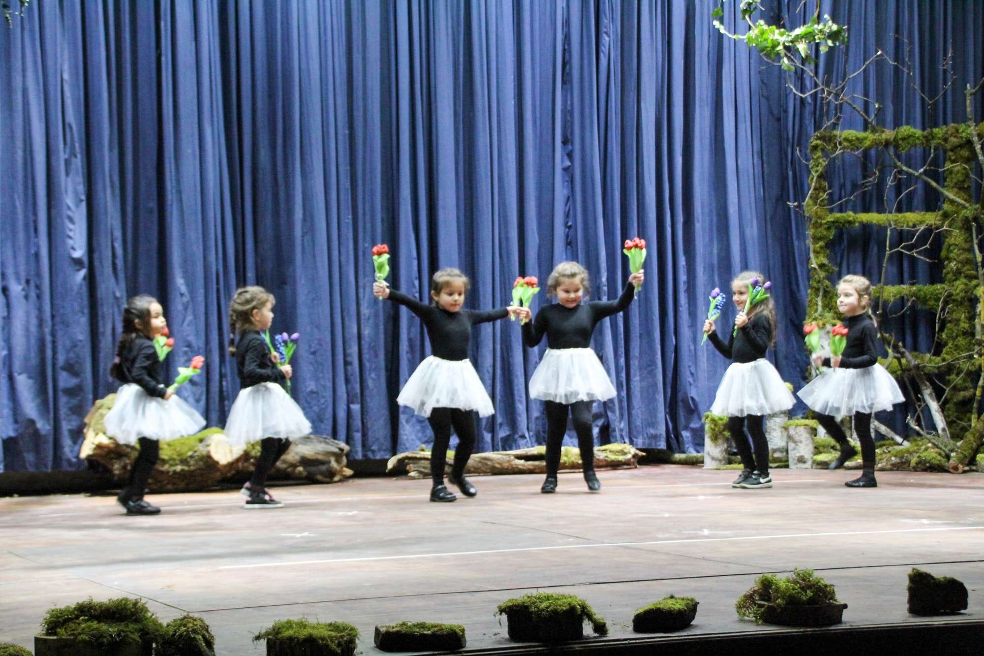 децата на Тетевем посрещнаха пролетта