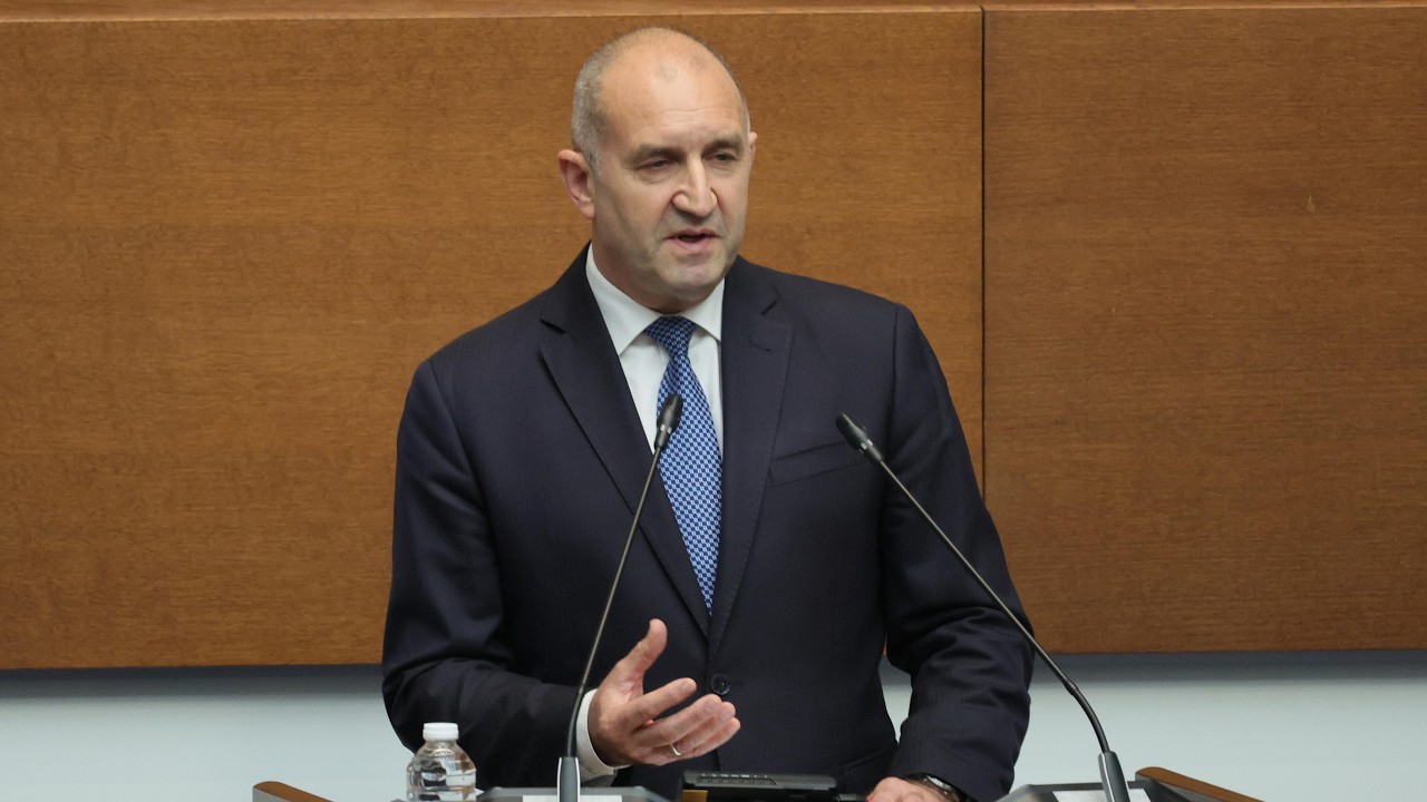 Румен Радев представи своя кабинет в Народното събрание