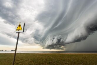 гръмотевици и градушки днес в България