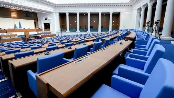 на живо излъчване от народното събрание