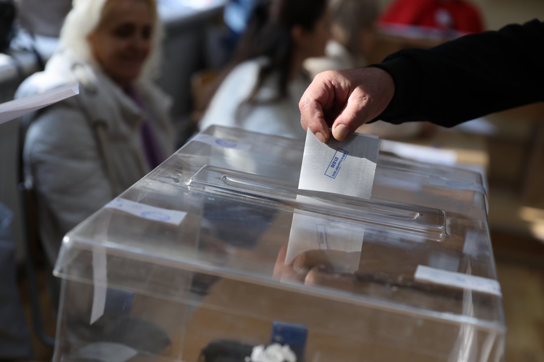 балотаж на 1 ноември